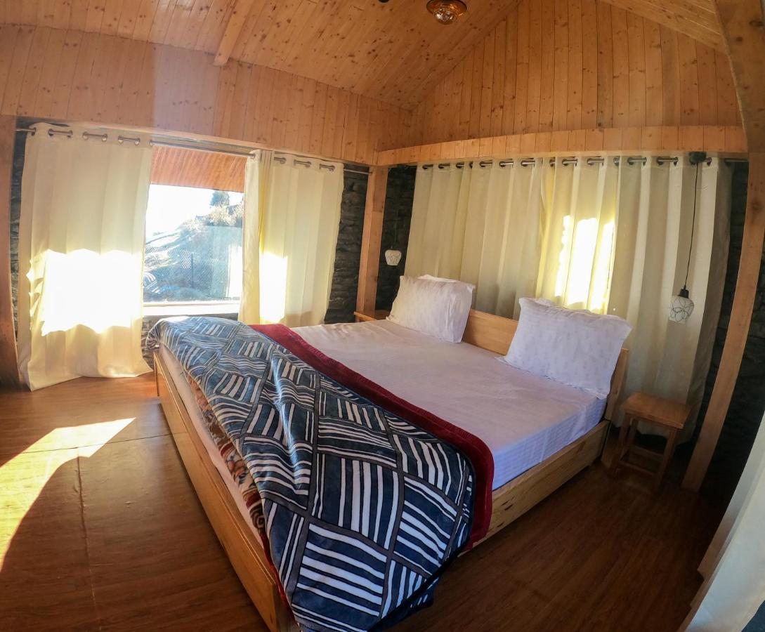 Griffons Cafe And Stay Дармсала Экстерьер фото